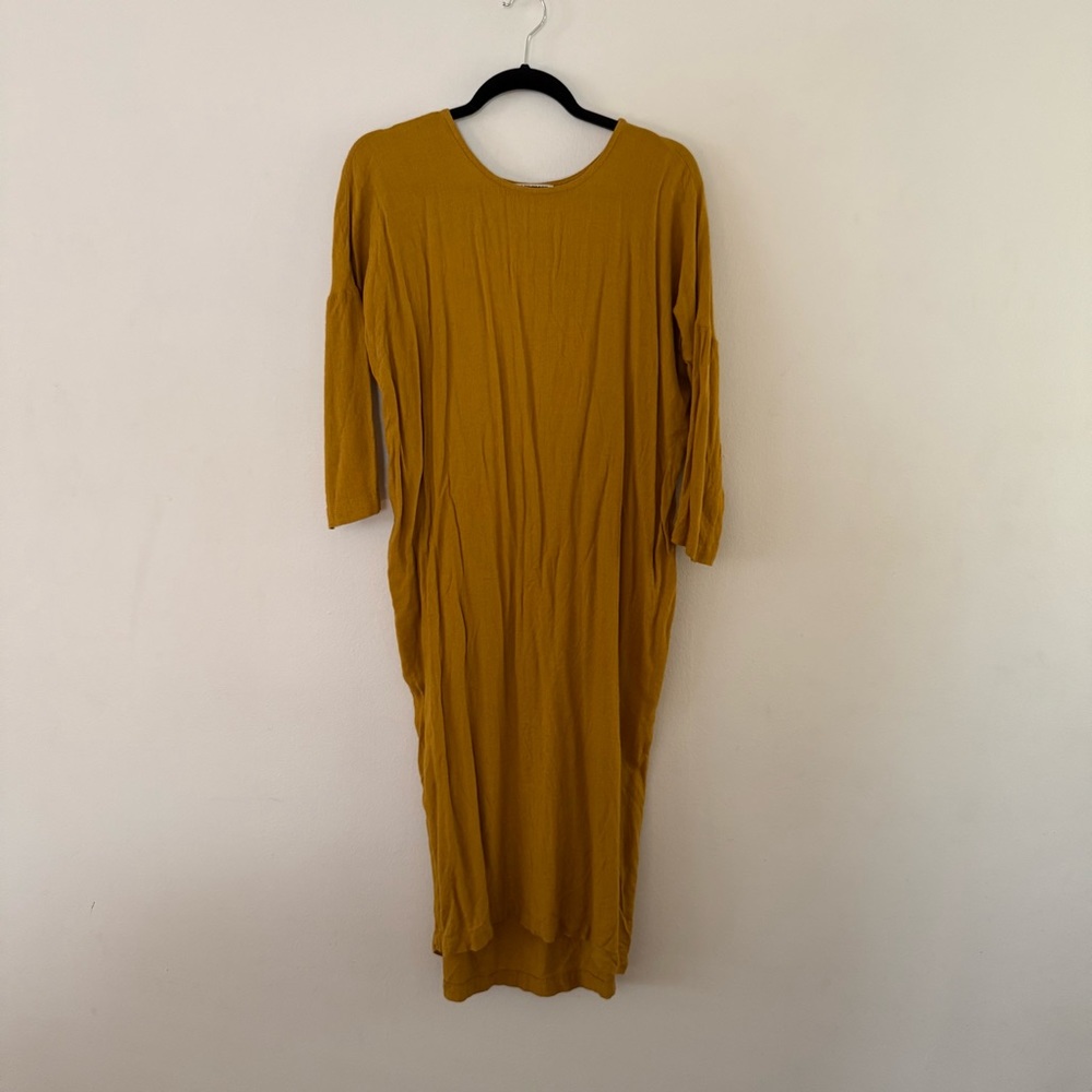 Black Crane cocoon pleated dress in XS. Excellent condition.
